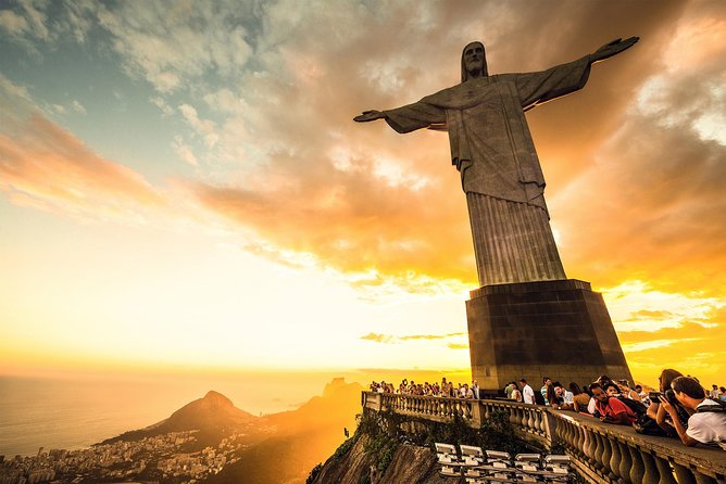 Visit all 7 Wonders of the World